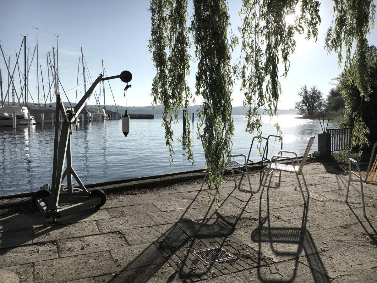 Zwischen Hafen Und Strandbad Konstanz Bagian luar foto
